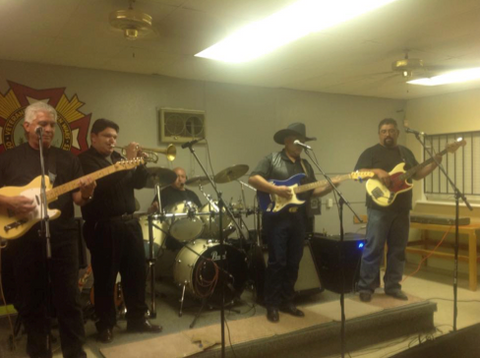 Peter Vigil y Los Hermanos